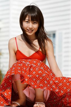 玩山村女娃的小屁股